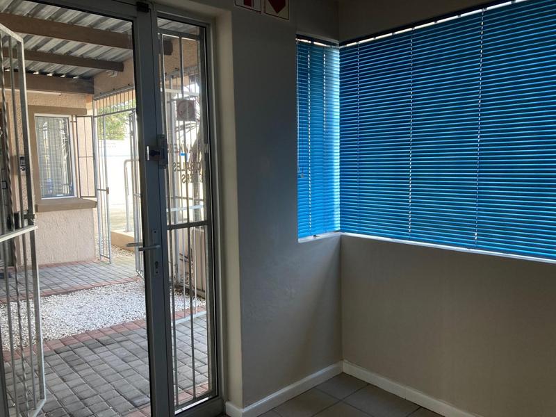 To Let Commercial Property for Rent in Newton Park Eastern Cape